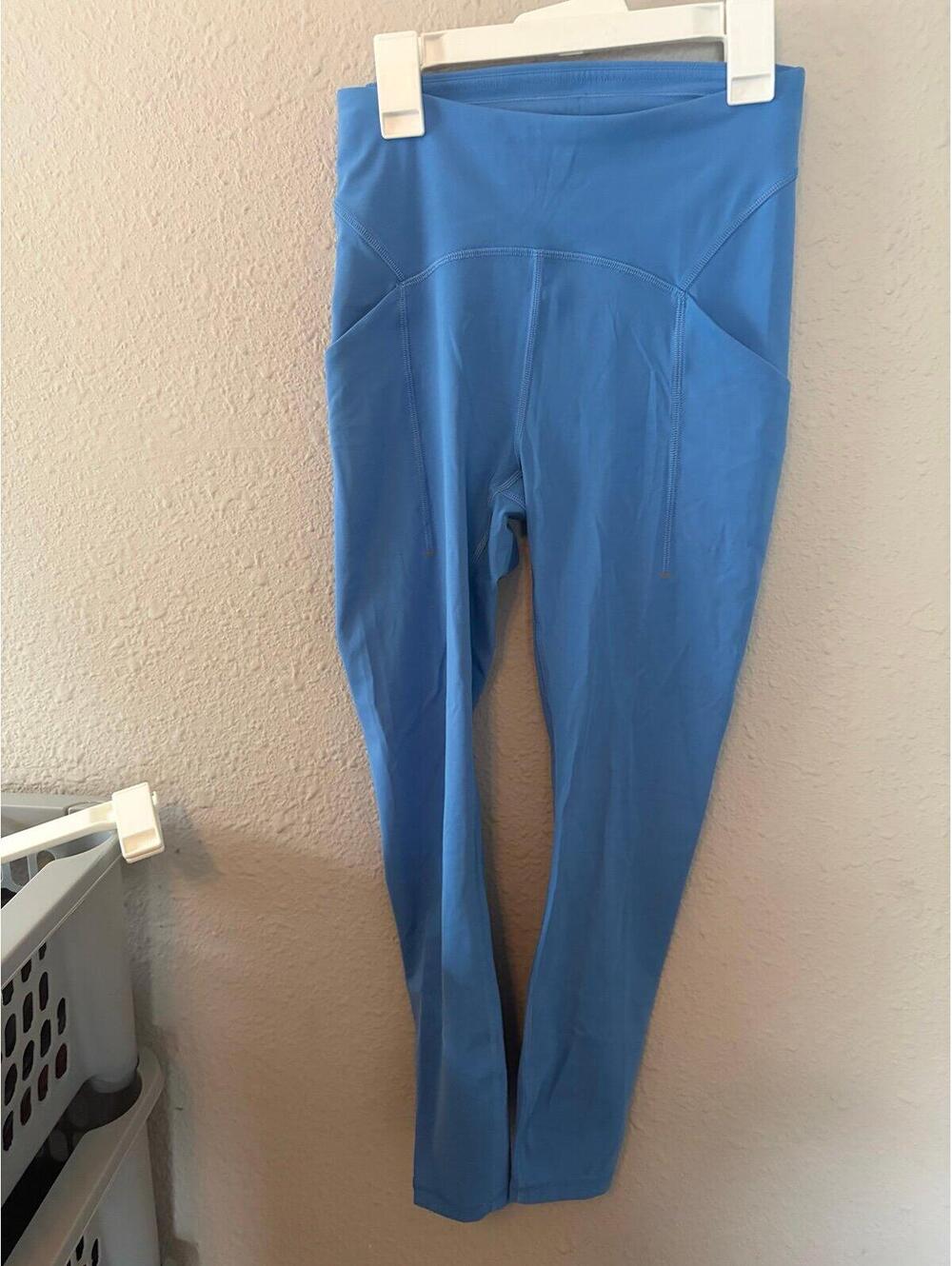 Lululemon Power Thru High-Rise Tight 25in inseam Blue Nile size 4. Like new cond - Picture 2 of 6